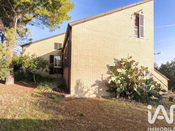 casa indipendente in vendita a Montegranaro in zona Villa Luciani