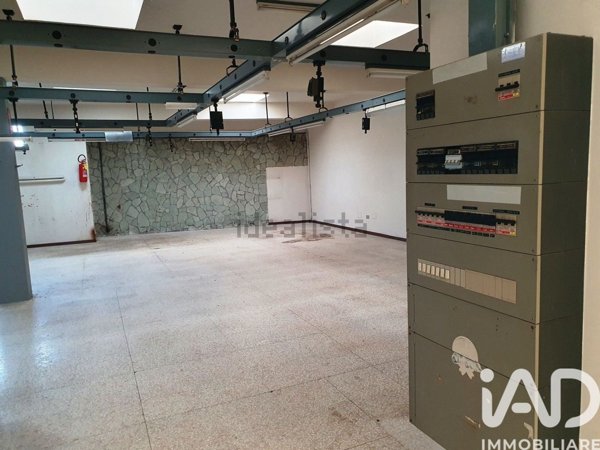 locale di sgombero in vendita a Montegranaro