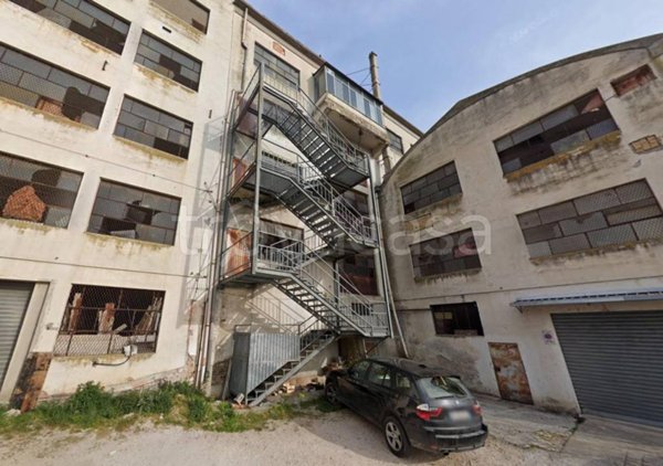 capannone in vendita a Montegranaro