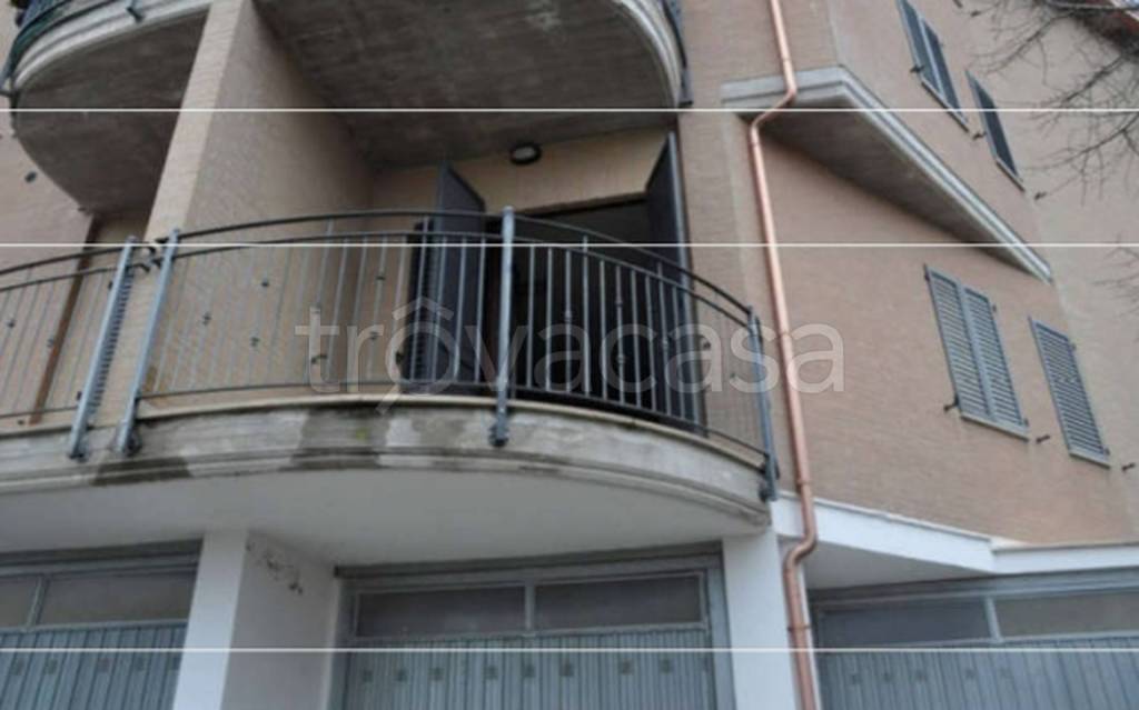 negozio in vendita a Montegranaro