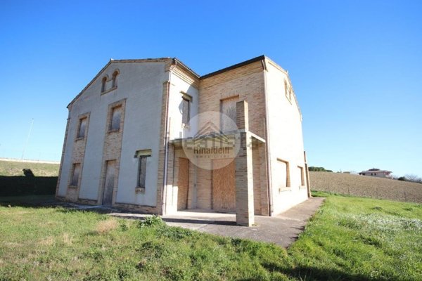 casa indipendente in vendita a Montegranaro