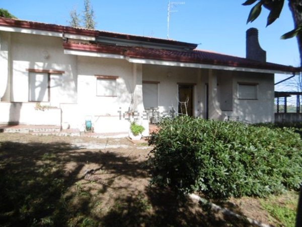 casa indipendente in vendita a Montegranaro