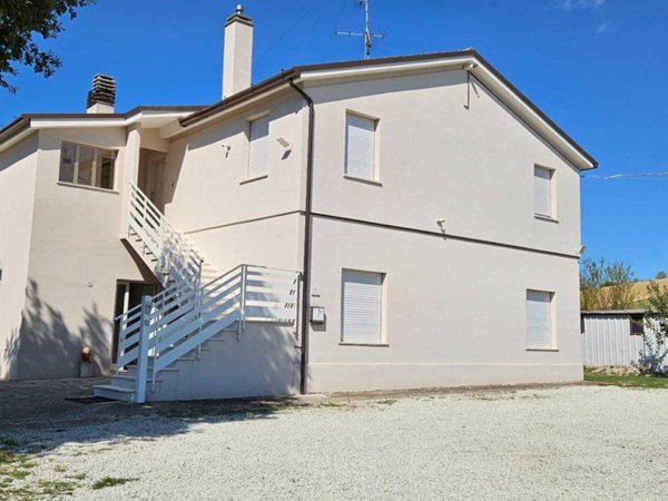 casa indipendente in vendita a Montegranaro