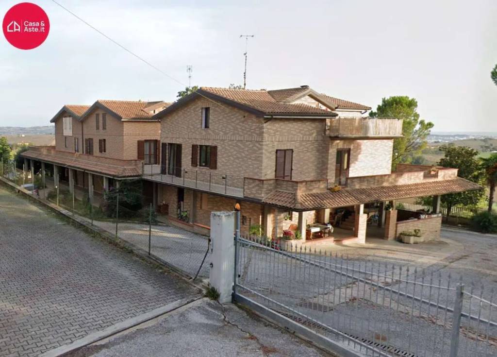 casa indipendente in vendita a Montegranaro