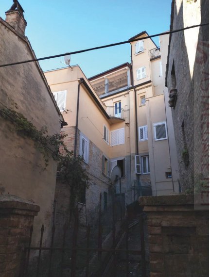 intera palazzina in vendita a Montegranaro