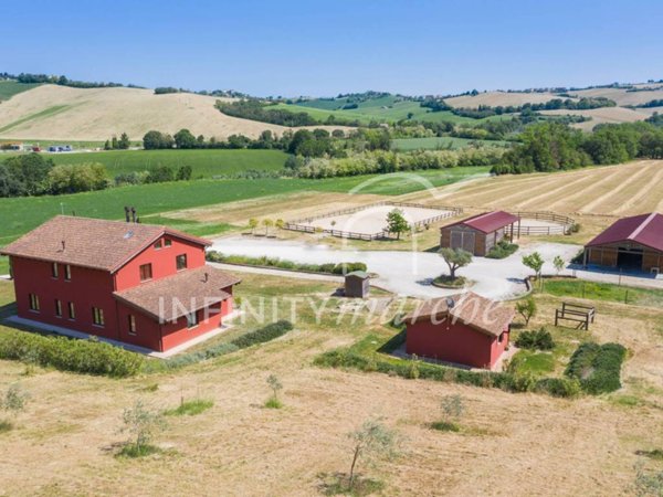 casa indipendente in vendita a Montegranaro
