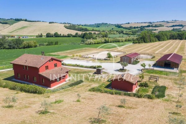 casa indipendente in vendita a Montegranaro