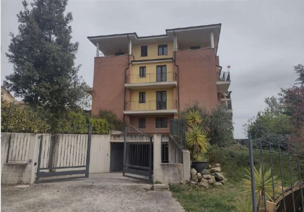 ufficio in vendita a Montegranaro