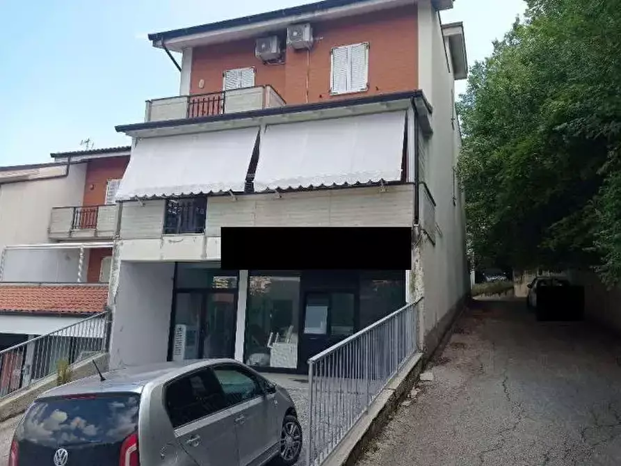 negozio in vendita a Montegranaro
