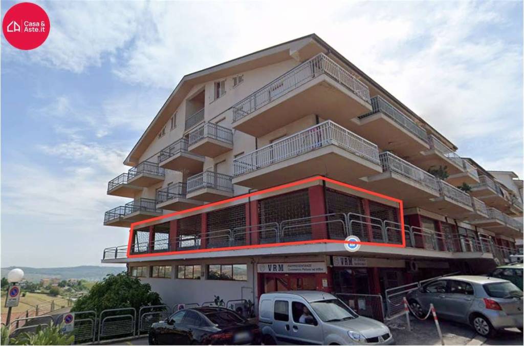 negozio in vendita a Montegranaro