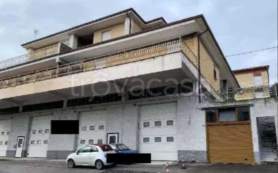 negozio in vendita a Montegranaro