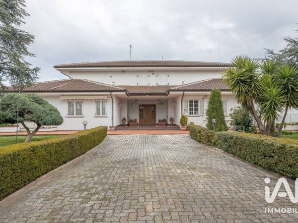 casa indipendente in vendita a Montegranaro