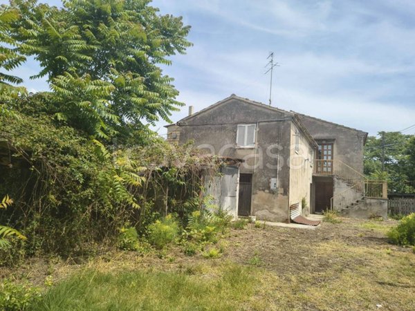 casa indipendente in vendita a Montegranaro in zona Guazzetti