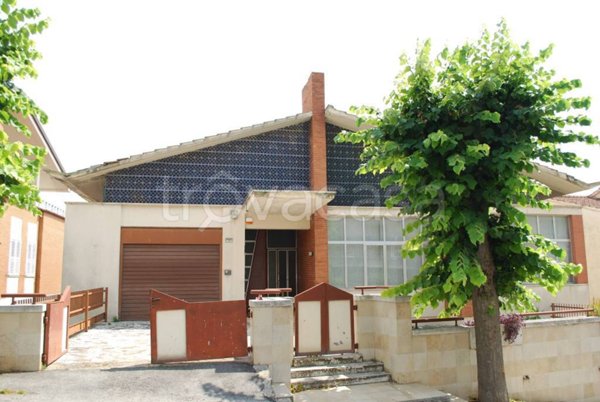 casa indipendente in vendita a Montegranaro