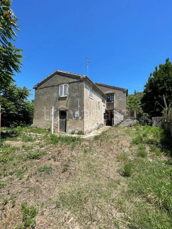 casa indipendente in vendita a Montegranaro