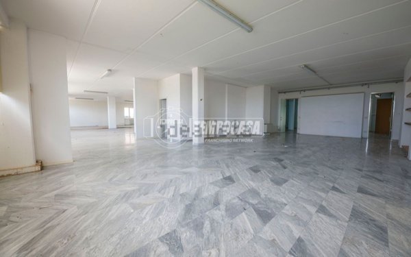 locale commerciale in vendita a Montegranaro