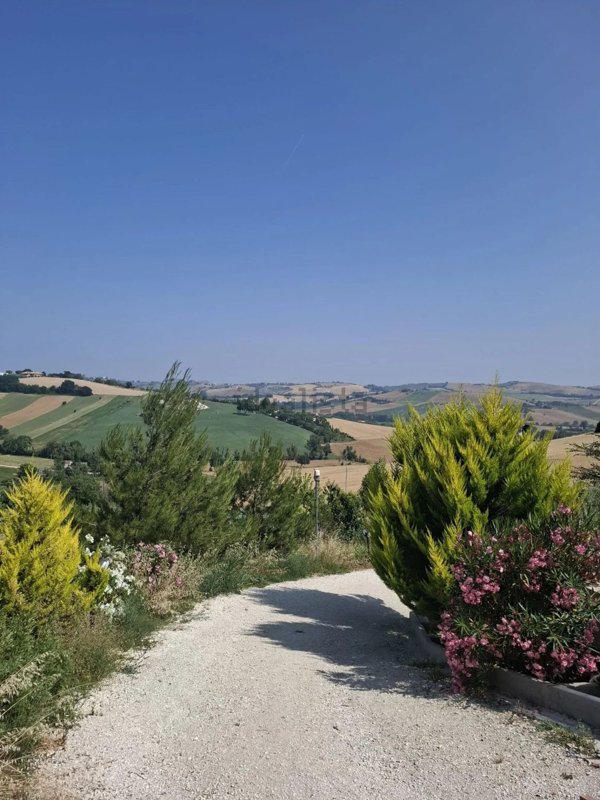 terreno in vendita a Montegranaro