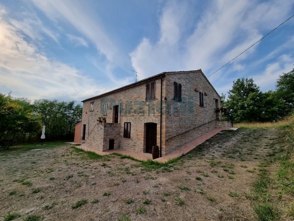 casa indipendente in vendita a Monteleone di Fermo