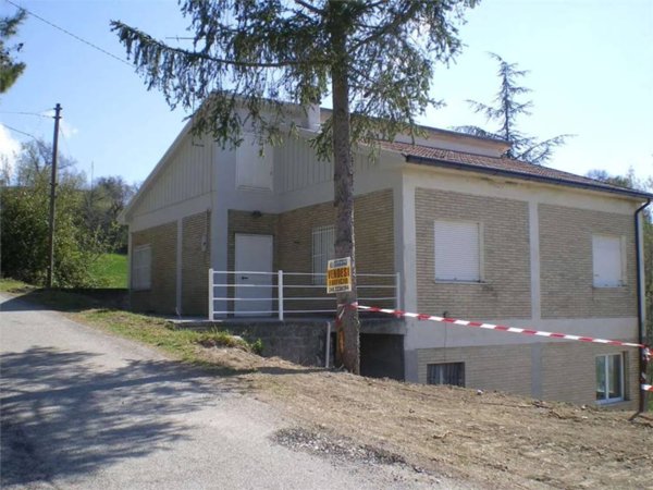 casa indipendente in vendita a Monteleone di Fermo