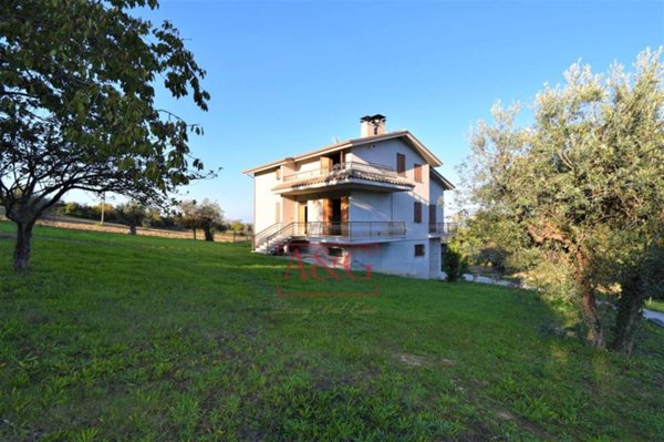 casa indipendente in vendita a Monteleone di Fermo