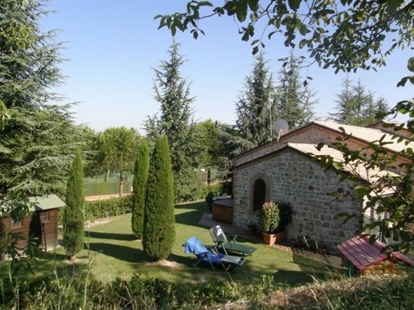 casa indipendente in vendita a Montelparo