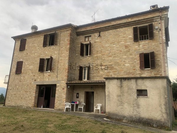casa indipendente in vendita a Montelparo