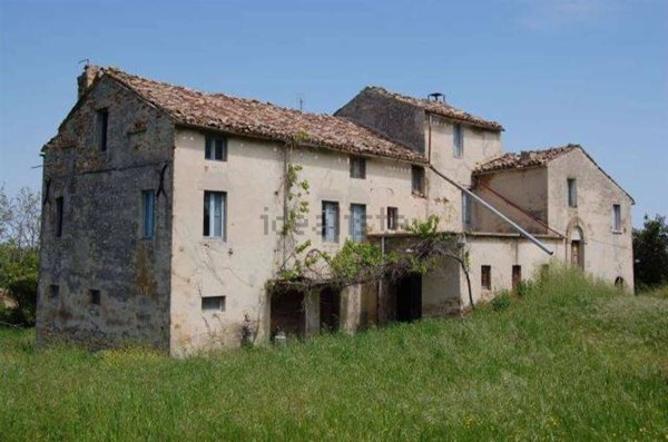 casa indipendente in vendita a Montelparo