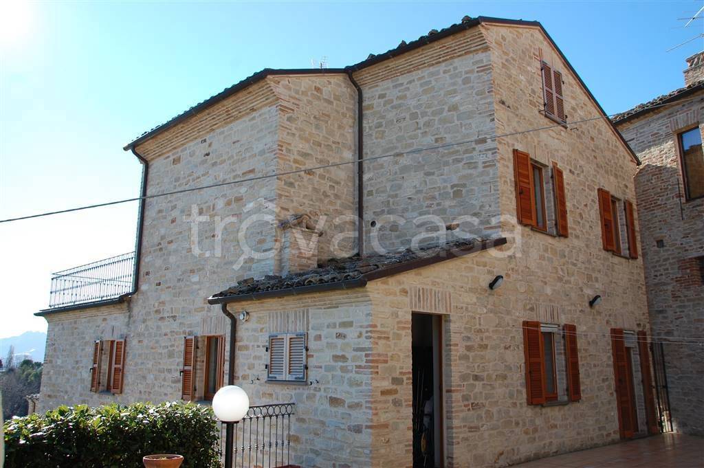 casa indipendente in vendita a Montelparo
