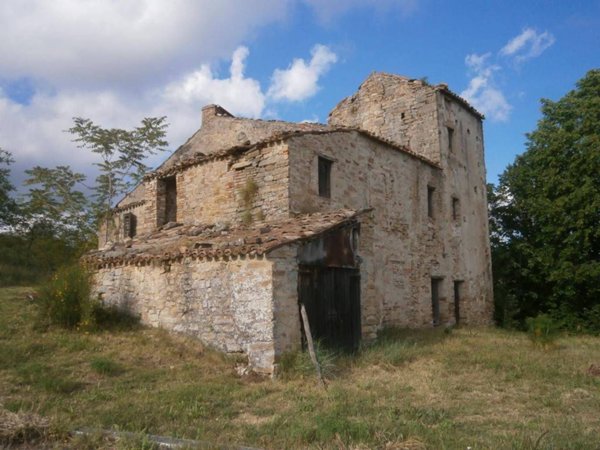 casa indipendente in vendita a Montelparo