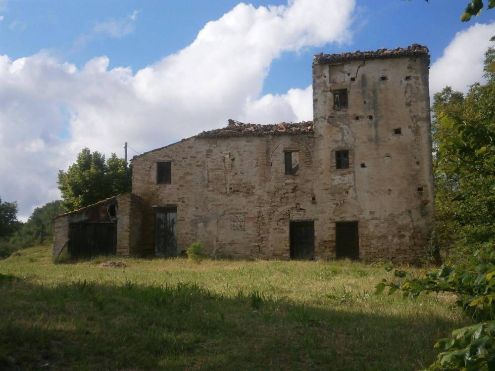 casa indipendente in vendita a Montelparo