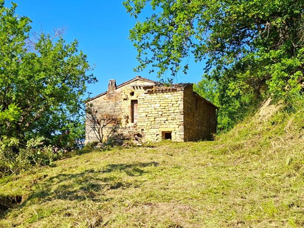 casale in vendita a Montelparo
