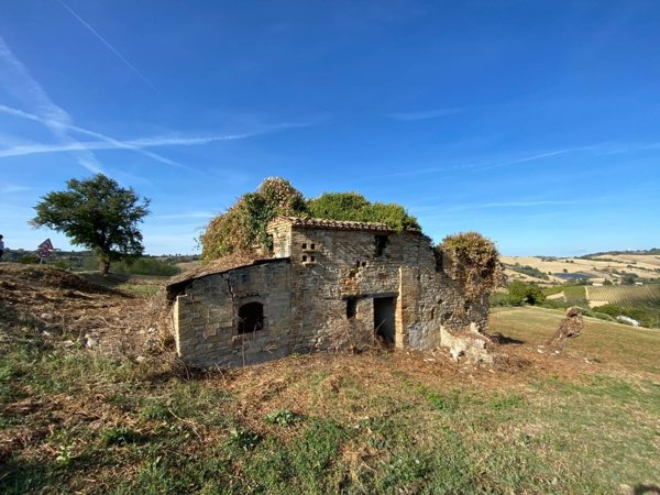 quadrivano in vendita a Monte Rinaldo