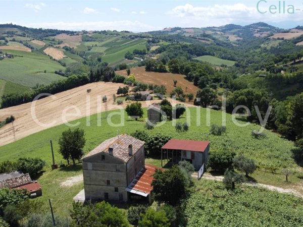 casa indipendente in vendita a Monte Rinaldo