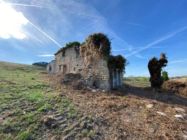 casa indipendente in vendita a Monte Rinaldo
