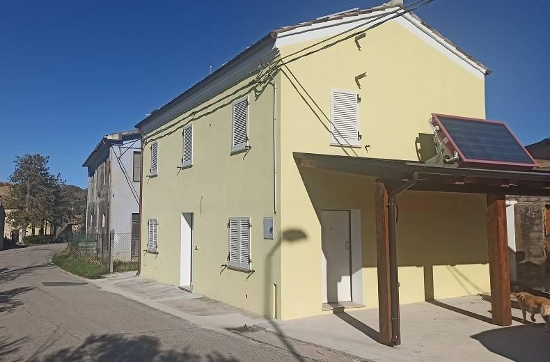 casa indipendente in vendita a Monterubbiano
