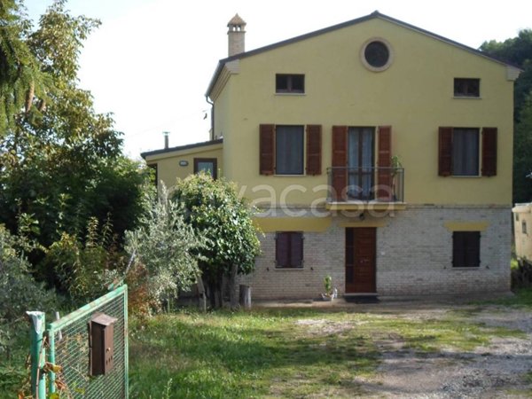 casa indipendente in vendita a Monterubbiano