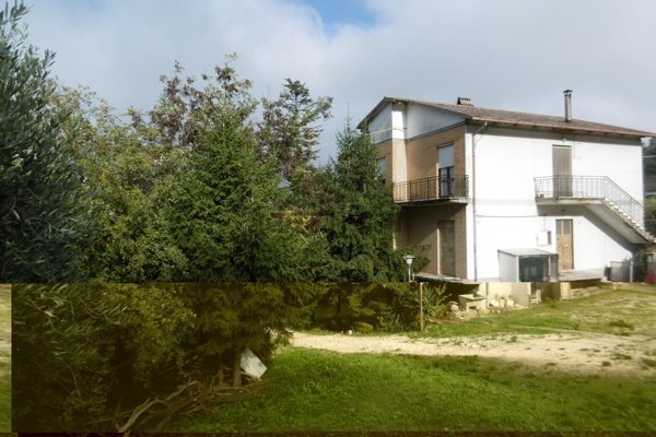 casa indipendente in vendita a Monterubbiano