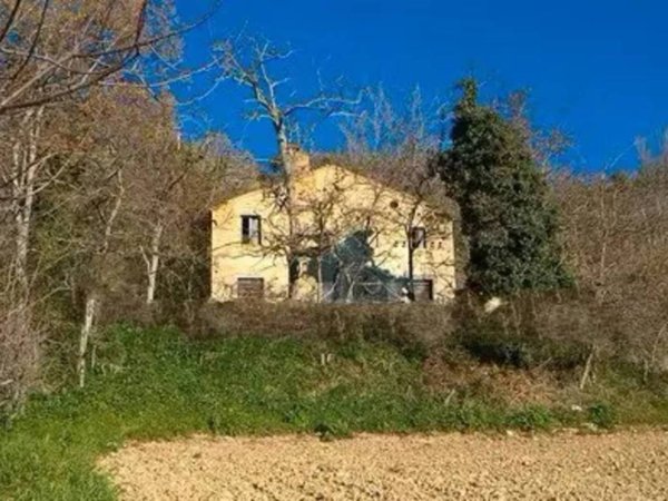 casa indipendente in vendita a Monterubbiano