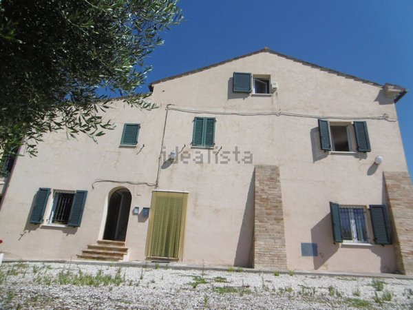 casa indipendente in vendita a Monterubbiano