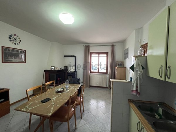 casa indipendente in vendita a Monterubbiano