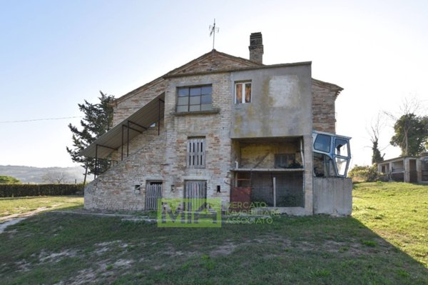 appartamento in vendita a Monterubbiano in zona Rubbianello
