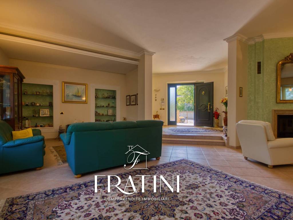 casa indipendente in vendita a Monterubbiano in zona Rubbianello