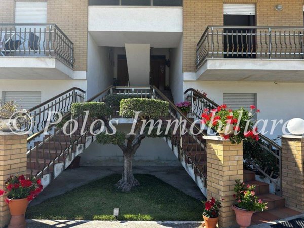 casa indipendente in vendita a Monterubbiano