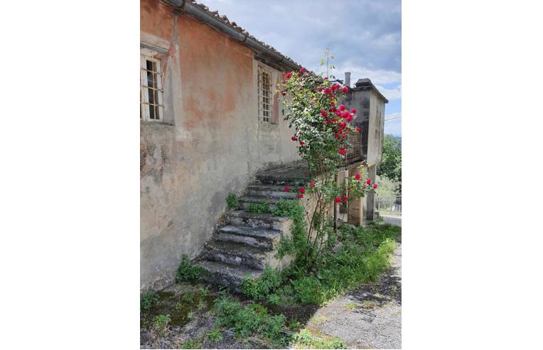 casa indipendente in vendita a Monterubbiano in zona Montotto