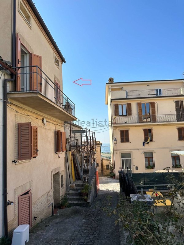 casa indipendente in vendita a Monterubbiano