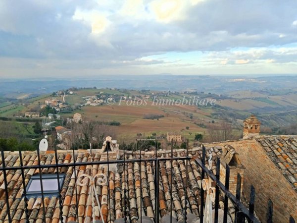 casa indipendente in vendita a Monterubbiano