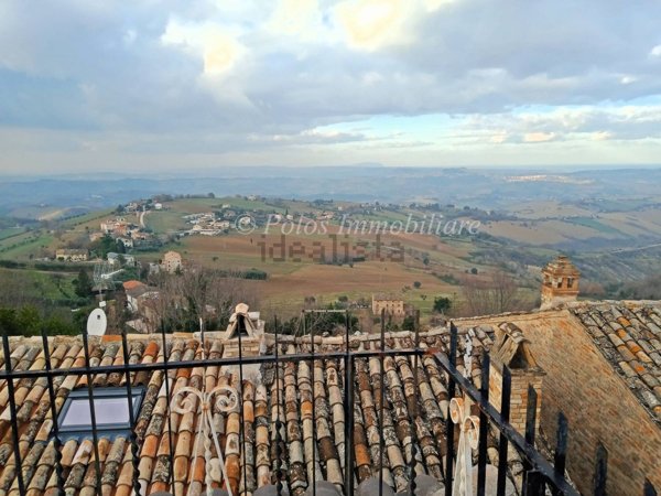 casa indipendente in vendita a Monterubbiano