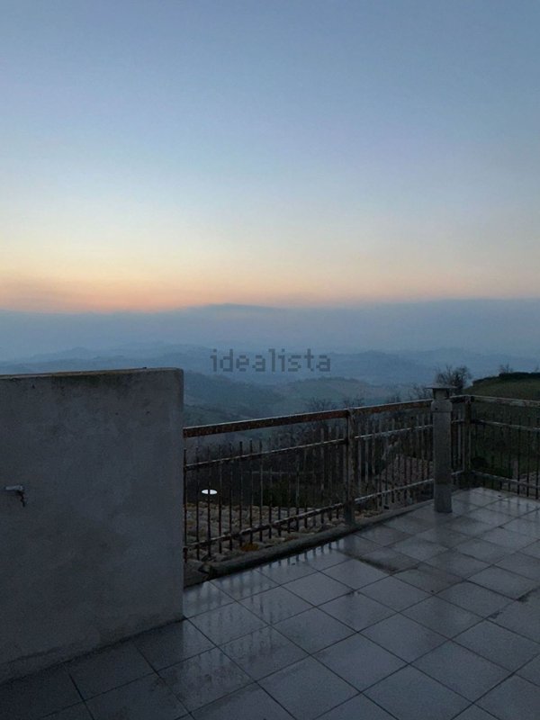 casa indipendente in vendita a Monterubbiano