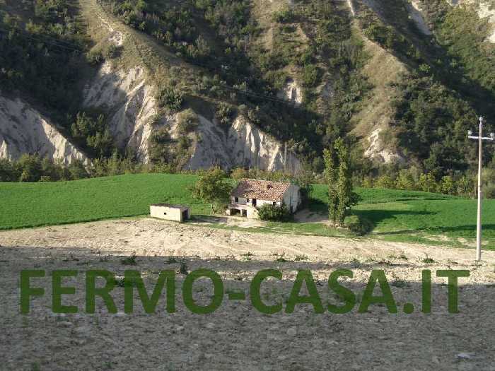 casa indipendente in vendita a Monterubbiano