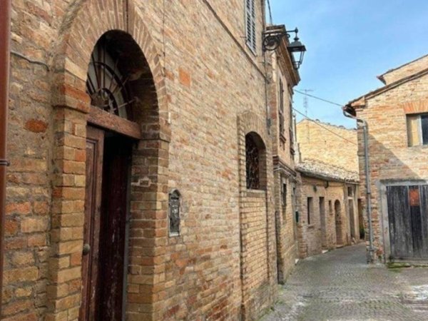 casa indipendente in vendita a Monterubbiano